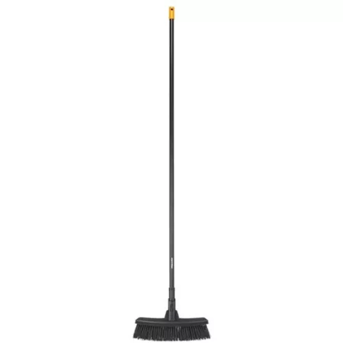 FISKARS Solid univerzális kültéri seprű (M)